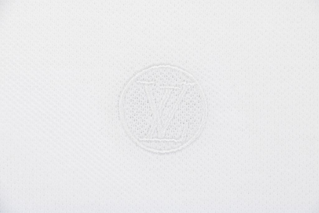 Unisex business-casual embroidered polo