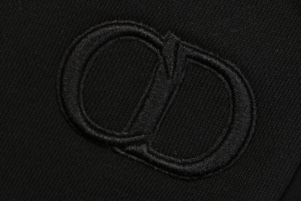 Unisex dimensional embroidery casual shorts