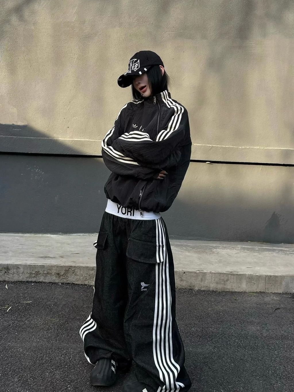 1049684c