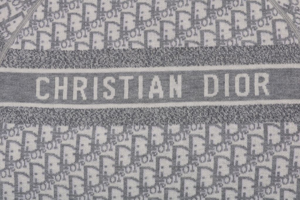 ea997e64