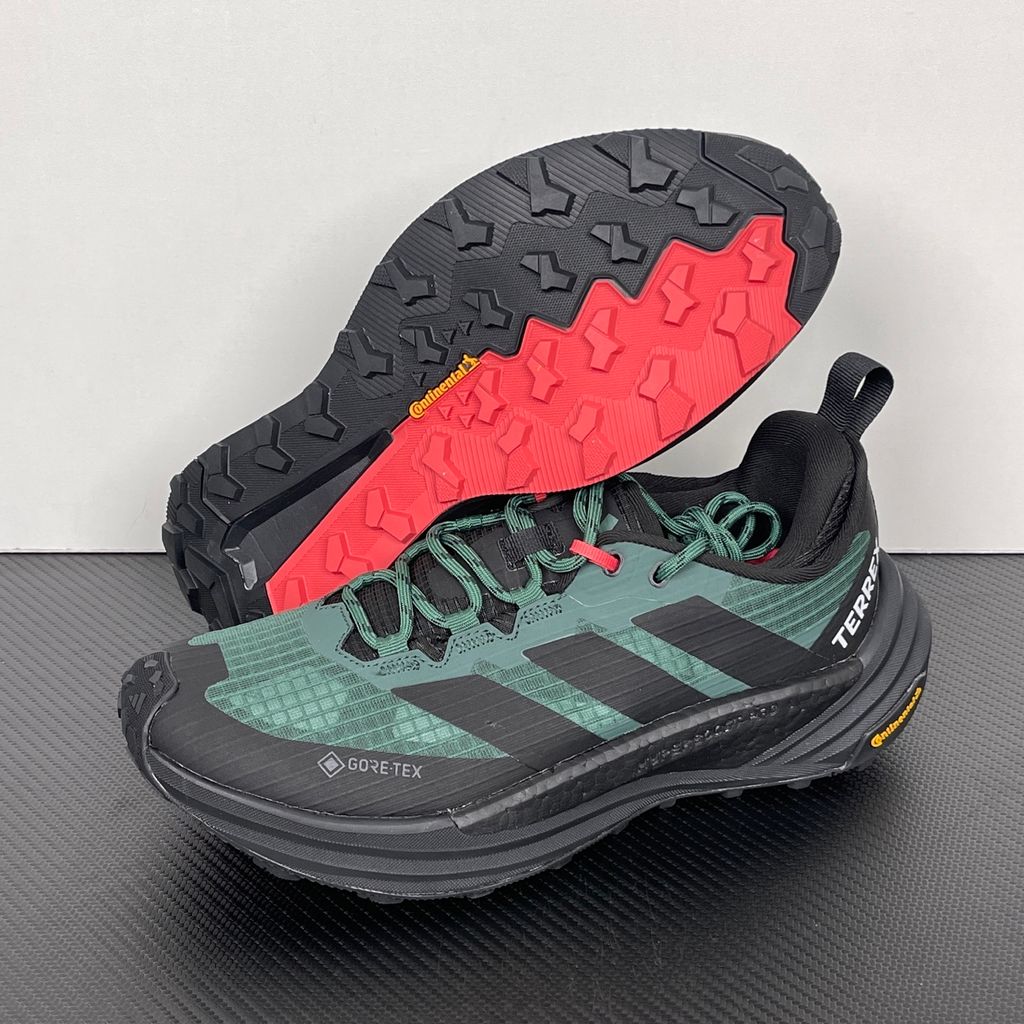 adidas TERREX Freehiker 3 Low GORE-TEX Collegiate Green KI8278 men’s hiking shoe with a green ripstop upper, black accents and Continental trail outsole, side view.