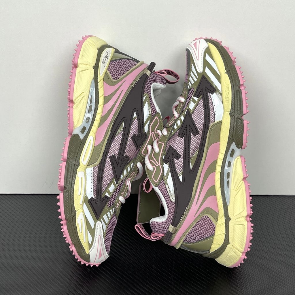 Off-White Be Right Back Pink Green OMIA295S26FAB002633C sneaker with pink mesh, olive-green overlays, oversized black Arrow motifs and ridged rubber sole.