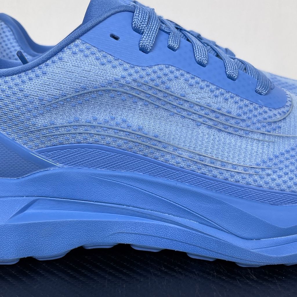 ALO Runner Crystal Clear Blue A0590U unisex sneaker with tonal blue double-layer mesh upper, stabilising heel clip and sculpted cushioned sole.