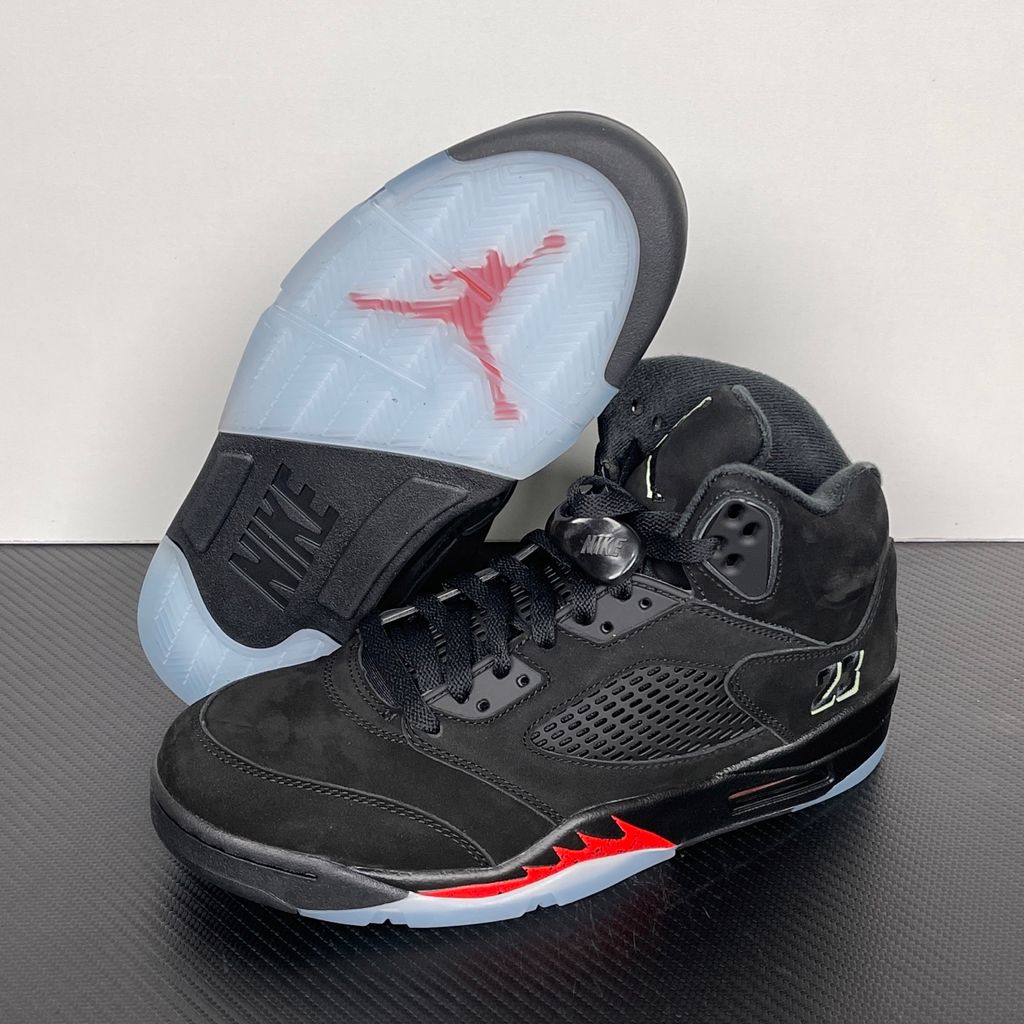 Air Jordan 5 Retro Halloween HQ7978-001 spooky seasonal men's retro lifestyle sneaker side profile view