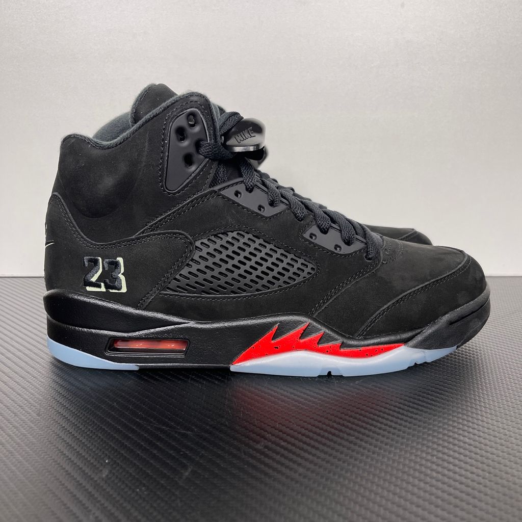 Air Jordan 5 Retro Halloween HQ7978-001 spooky seasonal men's retro lifestyle sneaker side profile view