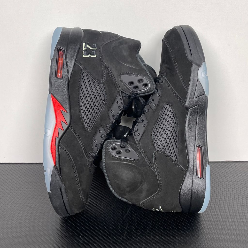 Air Jordan 5 Retro Halloween HQ7978-001 spooky seasonal men's retro lifestyle sneaker side profile view