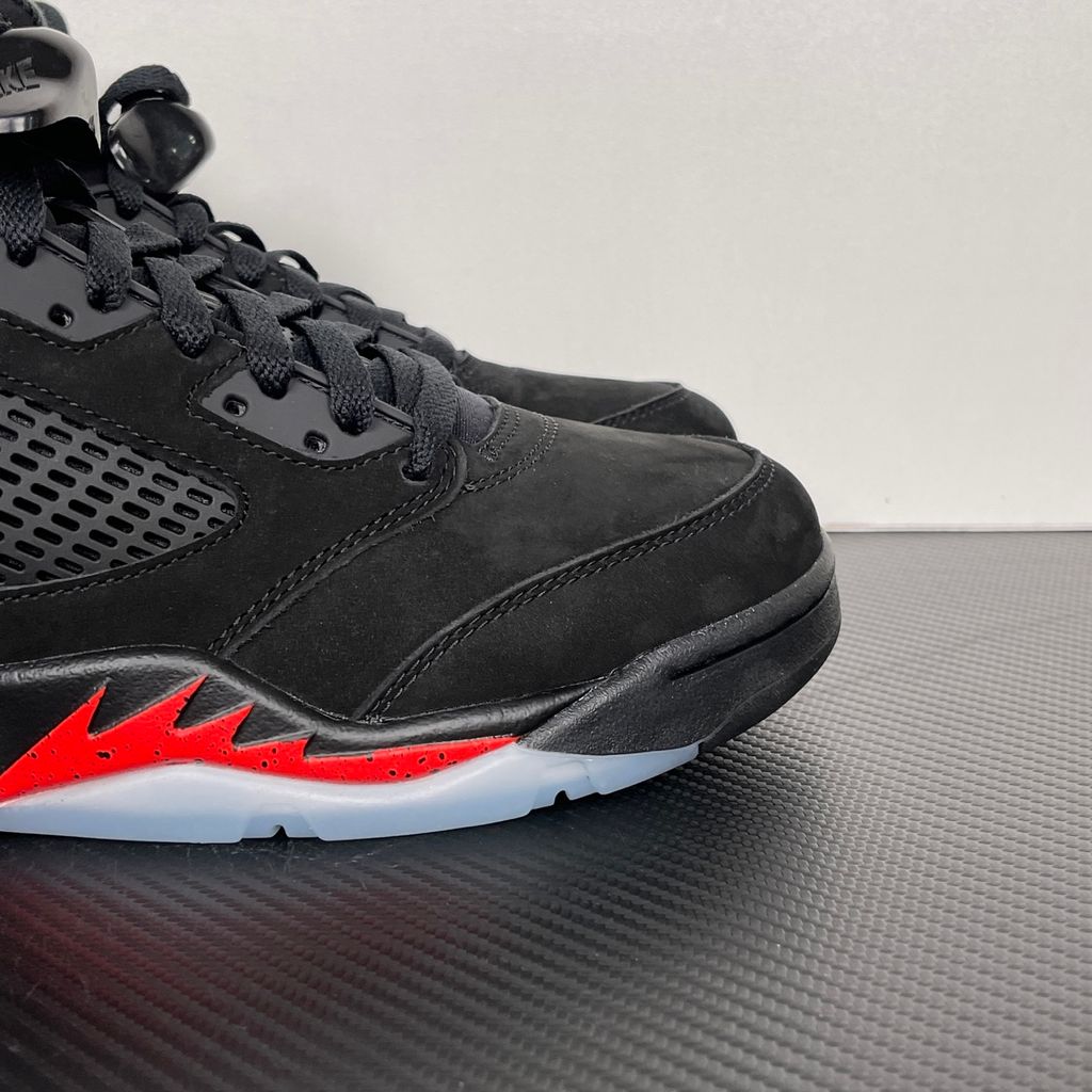 Air Jordan 5 Retro Halloween HQ7978-001 spooky seasonal men's retro lifestyle sneaker side profile view
