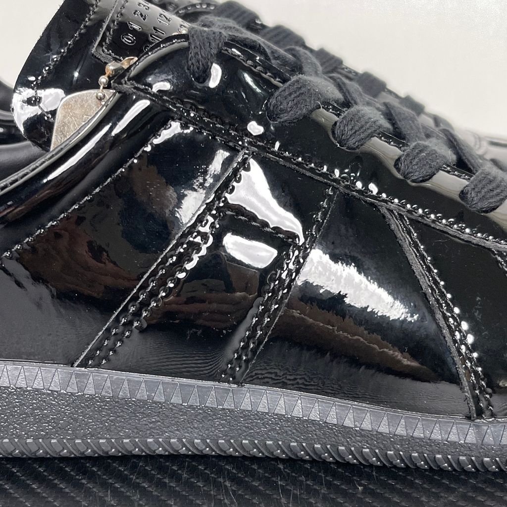 Maison Margiela Replica Low S58WS0109 black patent leather sneakers side view