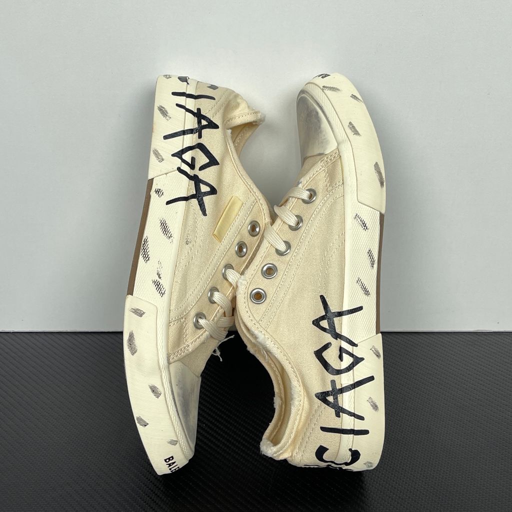 Balenciaga Paris Mid 688754 W3RR5 9010 Beige distressed canvas sneakers side view