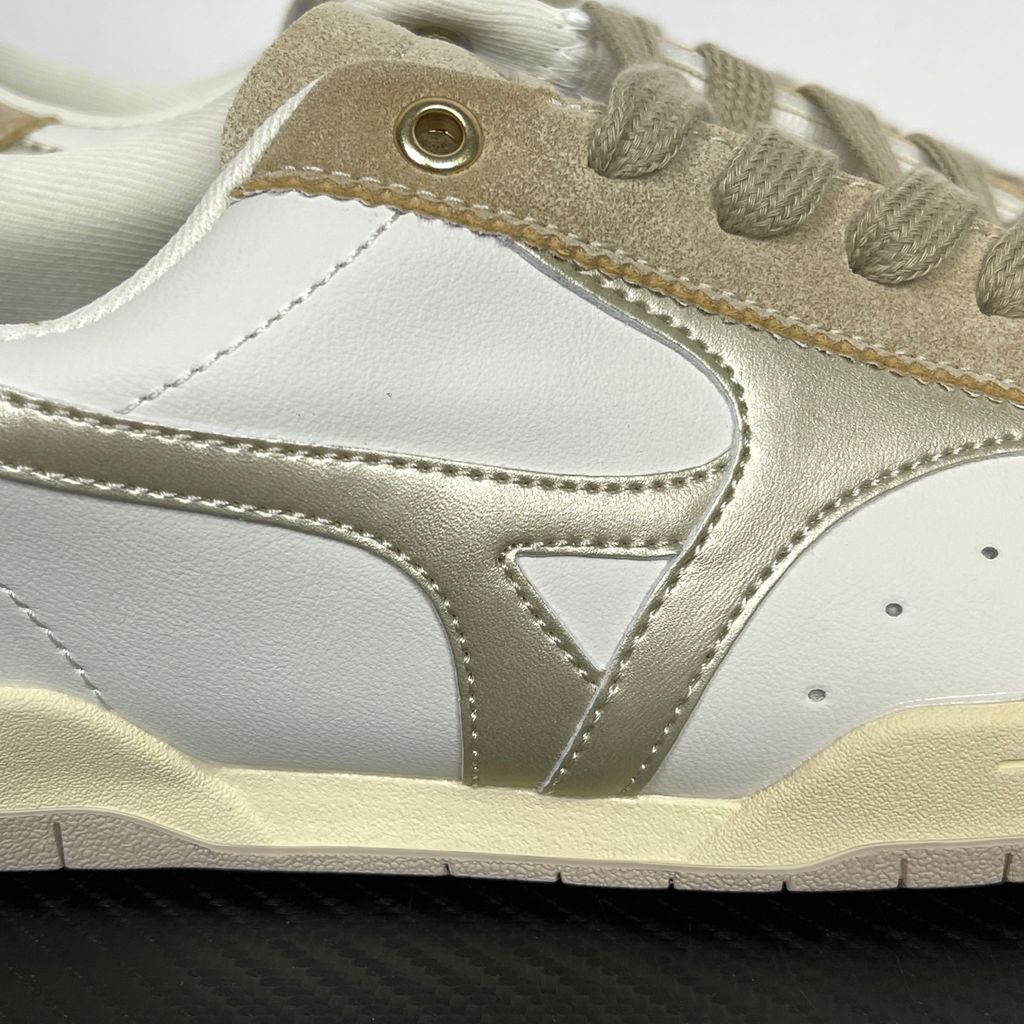 Mizuno CT Club D1GH261012 Off-White Beige Champagne Gold sneakers side view