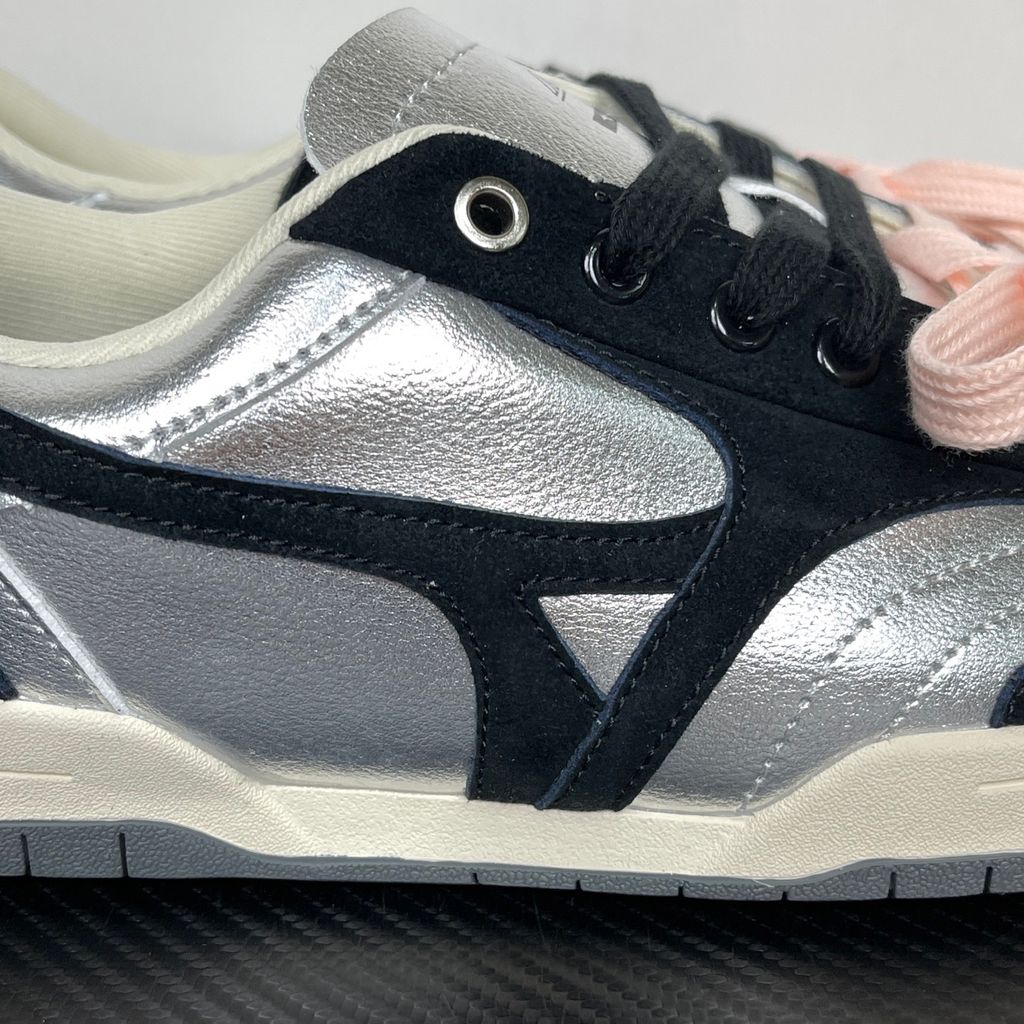 Mizuno CT Club D1GH261013 Black Silver Metallic sneakers side view