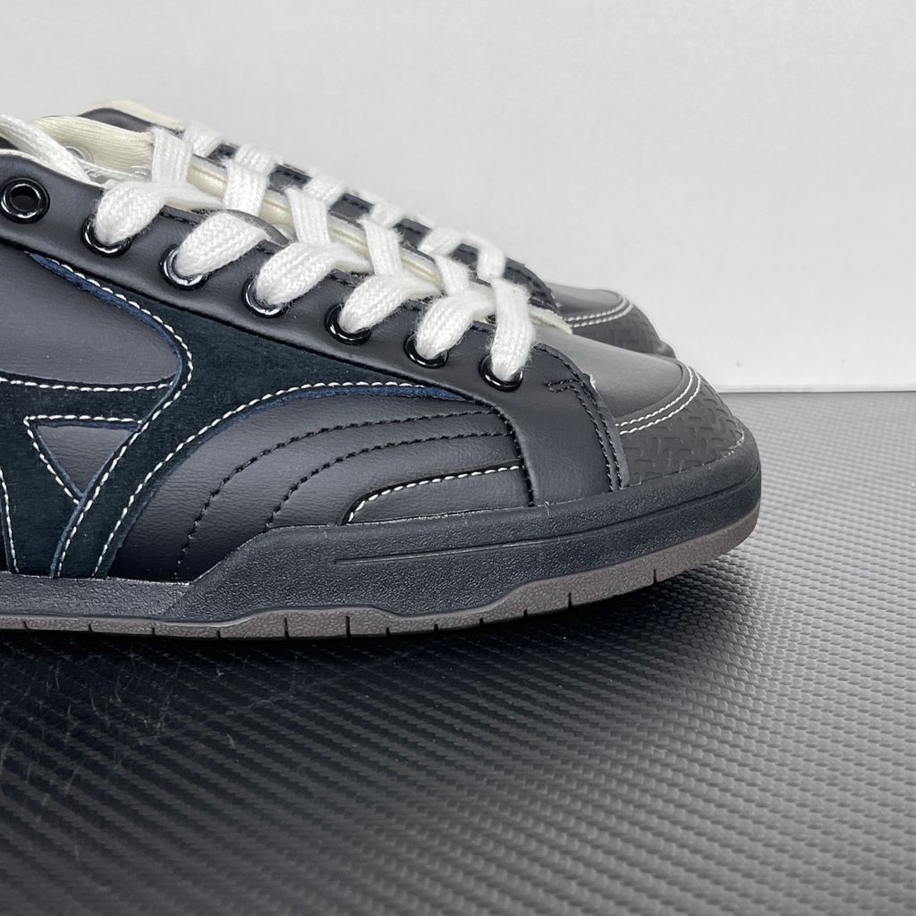 Mizuno CT Club D1GH261005 Black Beige Cream sneakers side view