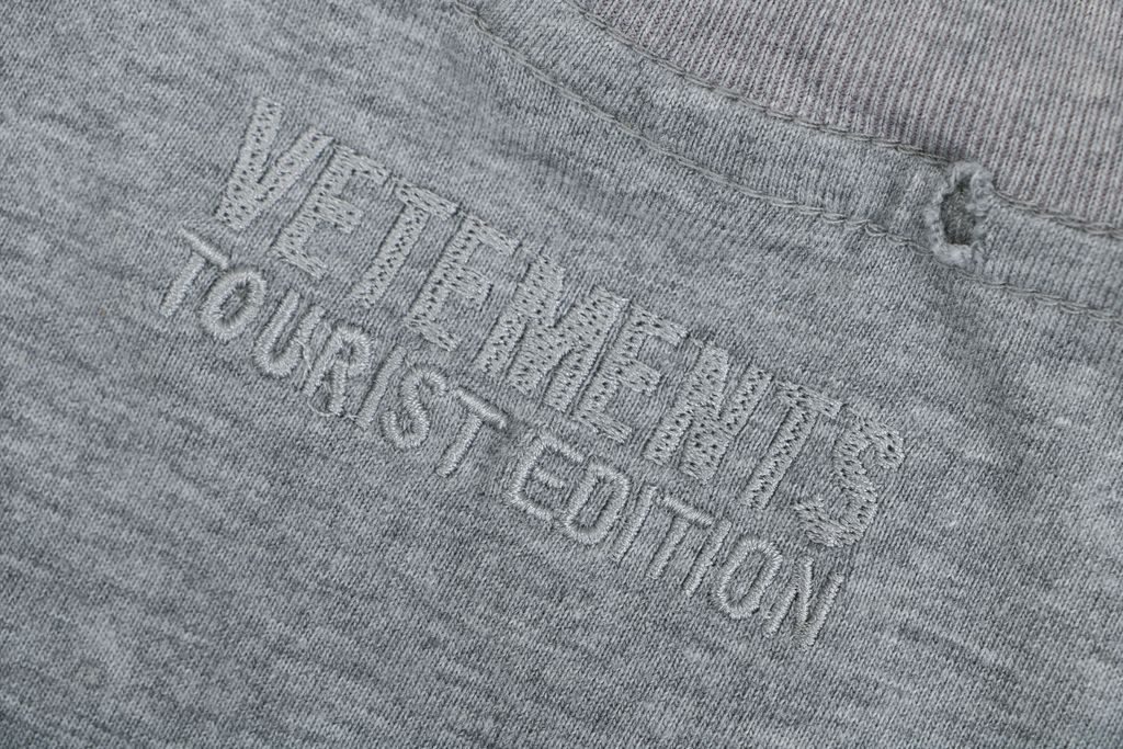 Vetements Leaf Logo Digital Print T-Shirt