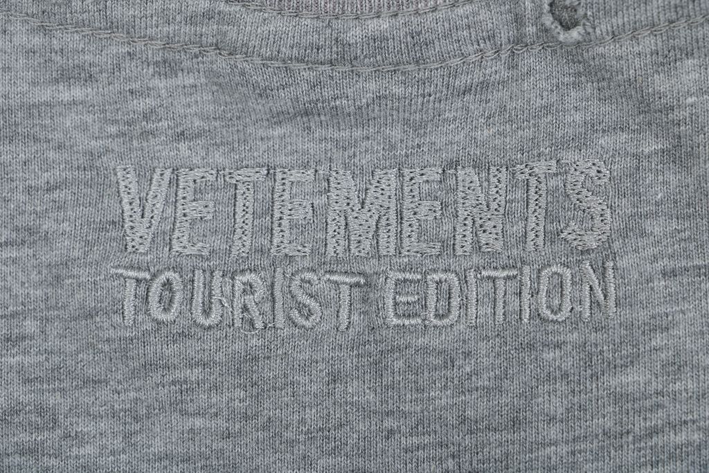Vetements Leaf Logo Digital Print T-Shirt