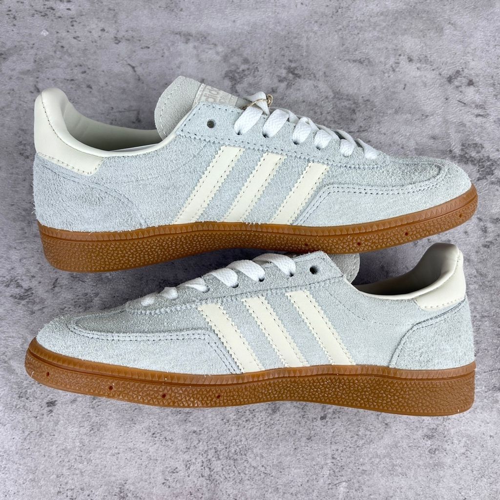 adidas Handball Spezial IF6491 Wonder Silver Off White Gum sneakers side view