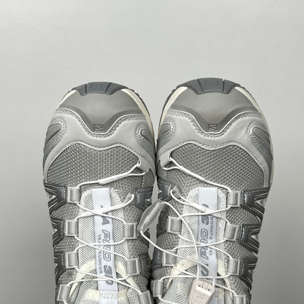 Salomon XA PRO 3D 477736 Silvery Silver Vanilla Unisex Outdoor Sneaker