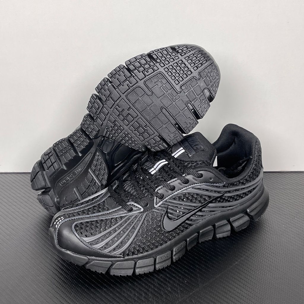 Shop Nike Zoom Skylon 11 IU7360-002 in Black and Anthracite with breathable mesh, Air Zoom cushioning, Cushlon foam and retro Y2K running style.