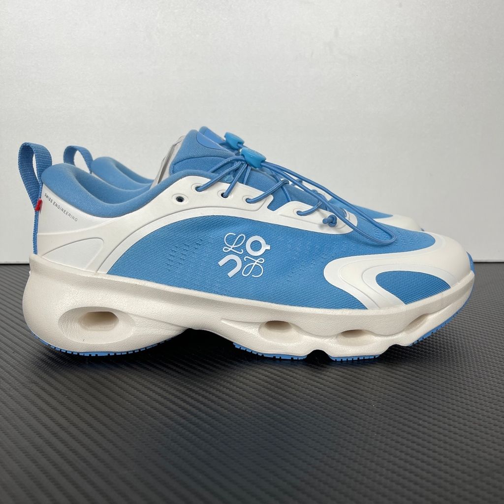 On x LOEWE Cloudsolo 3MF30664608 Blue White men's lifestyle sneakers LOEWE x On Cloudsolo 3MF30664608 blue white engineered mesh CloudTec sneakers On Cloudsolo LOEWE 3MF30664608 blue white sculptural heel luxury sneakers