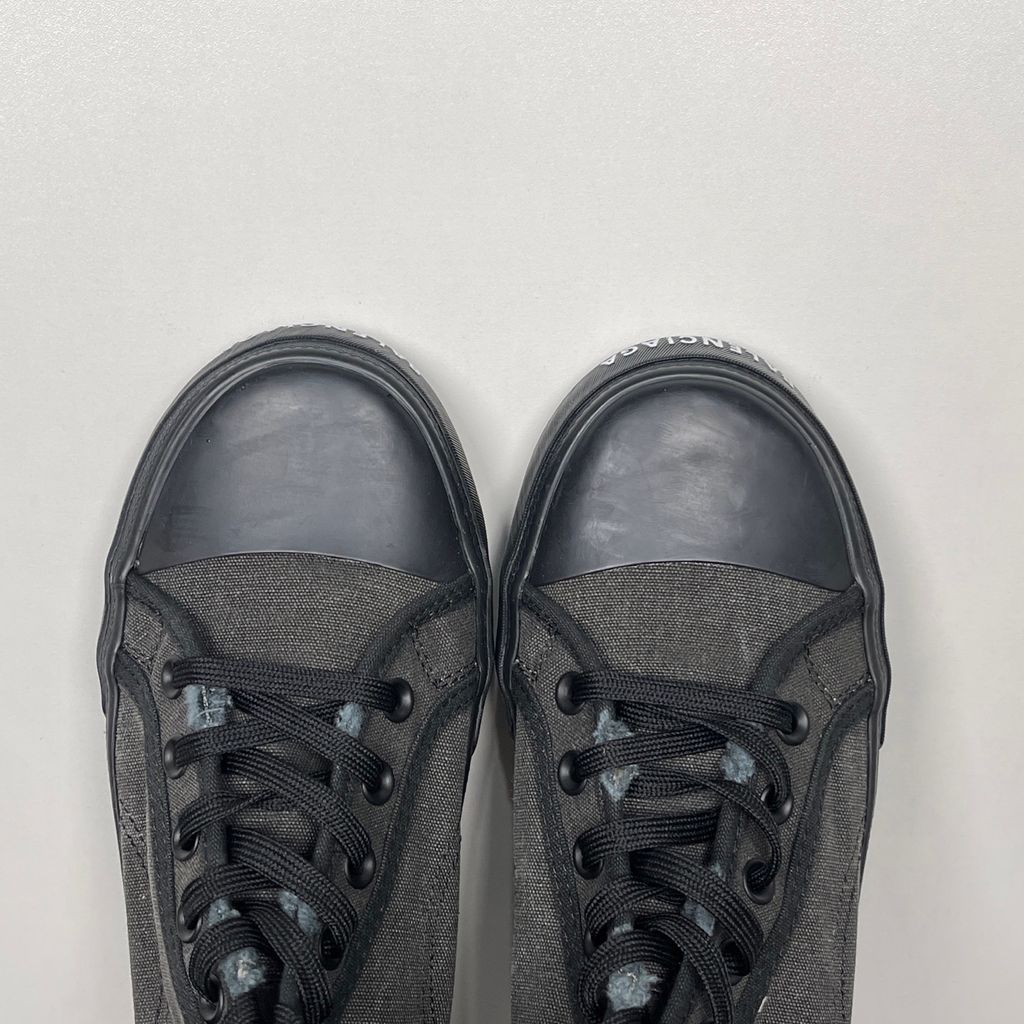 Balenciaga Paris High 688752 W3RC1 1090 Black destroyed canvas sneakers Balenciaga Paris High Black 688752W3RC11090 distressed high top canvas shoes Balenciaga 688752 W3RC1 1090 Black vulcanized canvas high top sneakers