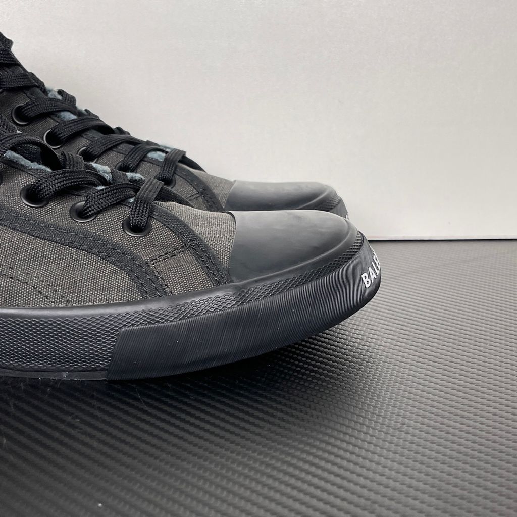 Balenciaga Paris High 688752 W3RC1 1090 Black destroyed canvas sneakers Balenciaga Paris High Black 688752W3RC11090 distressed high top canvas shoes Balenciaga 688752 W3RC1 1090 Black vulcanized canvas high top sneakers