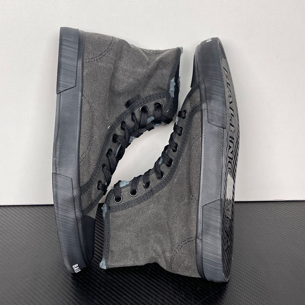 Balenciaga Paris High 688752 W3RC1 1090 Black destroyed canvas sneakers Balenciaga Paris High Black 688752W3RC11090 distressed high top canvas shoes Balenciaga 688752 W3RC1 1090 Black vulcanized canvas high top sneakers