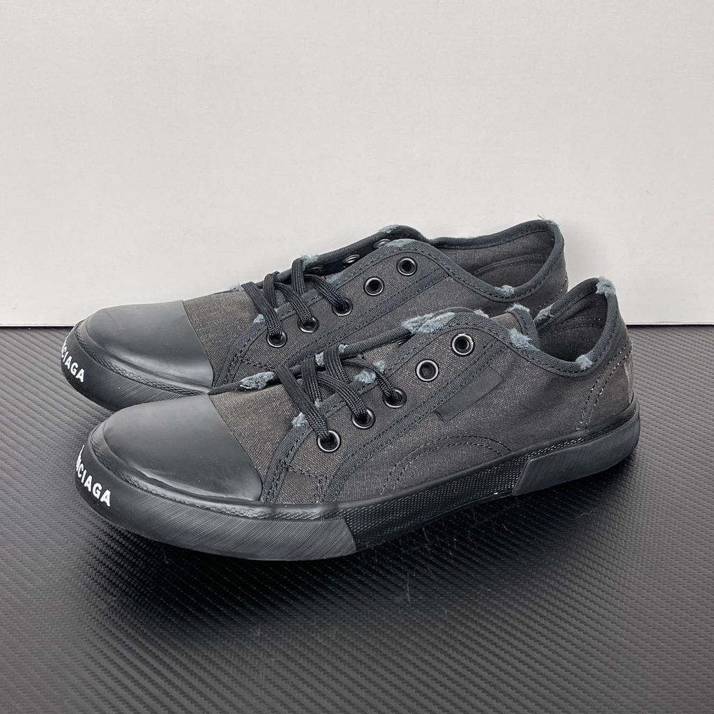 Balenciaga Paris Mid 688754 W3RC1 1090 Black destroyed canvas sneakers Balenciaga Paris Mid Black 688754W3RC11090 distressed canvas shoes Balenciaga 688754 W3RC1 1090 Black vulcanized canvas luxury sneakers