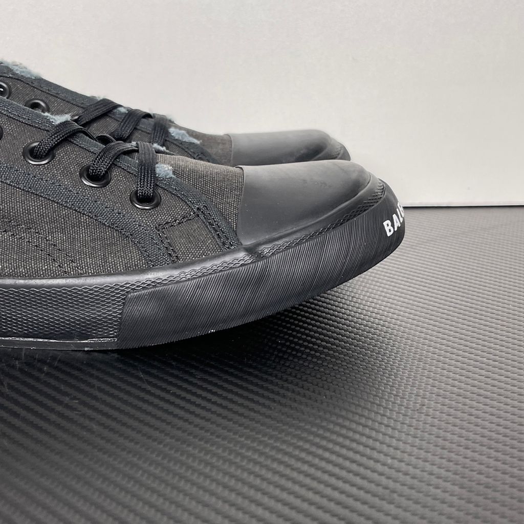Balenciaga Paris Mid 688754 W3RC1 1090 Black destroyed canvas sneakers Balenciaga Paris Mid Black 688754W3RC11090 distressed canvas shoes Balenciaga 688754 W3RC1 1090 Black vulcanized canvas luxury sneakers