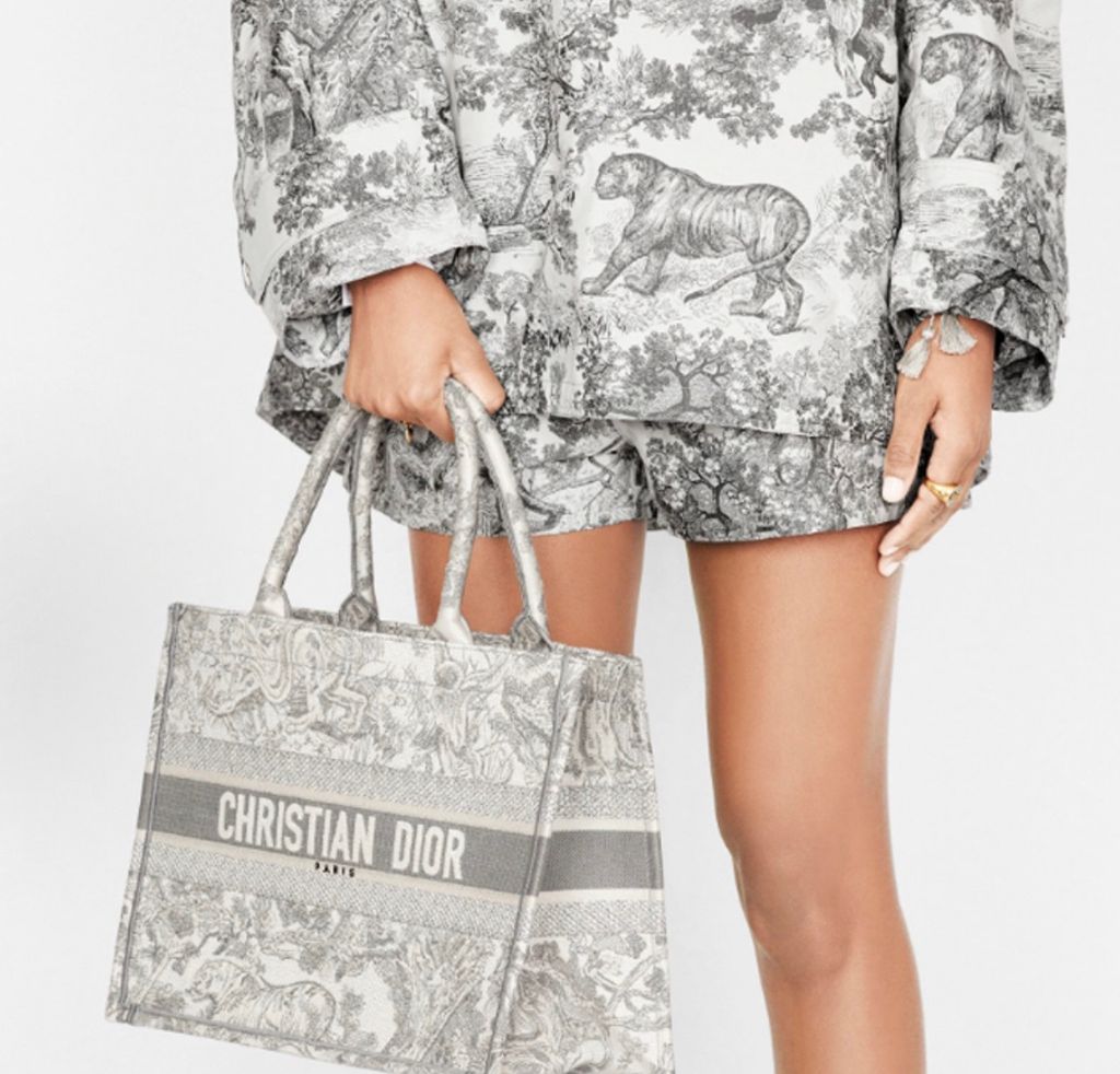 Dior Medium Book Tote M1296ZTDT M932 Gray Toile de Jouy tiger embroidery Dior Book Tote Gray Toile de Jouy M1296ZTDT M932 embroidered canvas tote bag Dior M1296ZTDT M932 Gray tiger botanical embroidery Medium Book Tote
