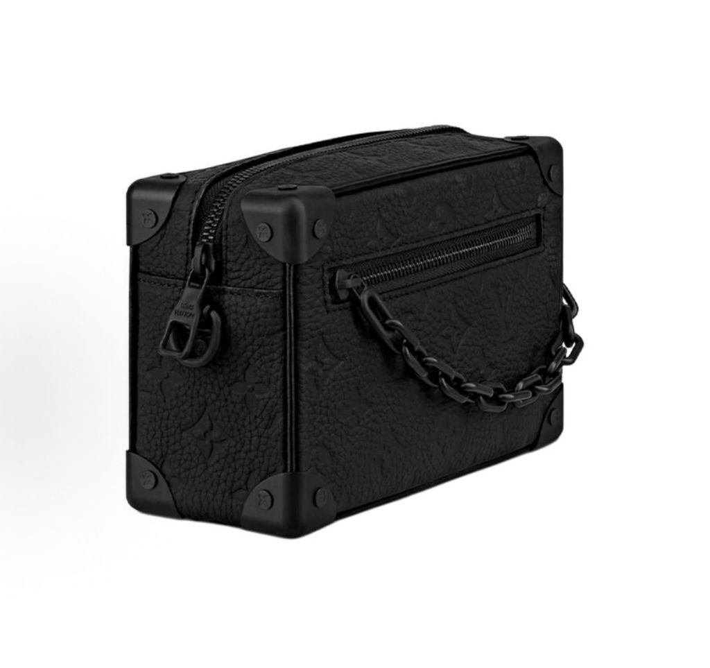 Louis Vuitton Mini Soft Trunk M55702 Black Monogram Taurillon leather Louis Vuitton M55702 Black Mini Soft Trunk embossed Monogram leather chain bag Louis Vuitton Mini Soft Trunk Black matte chain riveted corner crossbody M55702