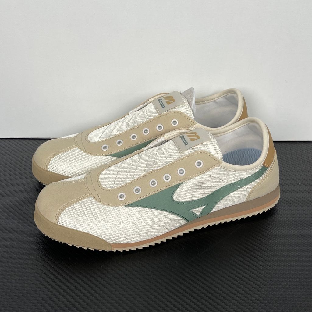 Shop Mizuno LG 60S Slip-On D1GH240212 in Off-White, Army Green and Grey with lace-free construction, retro low-profile styling and RunBird branding.