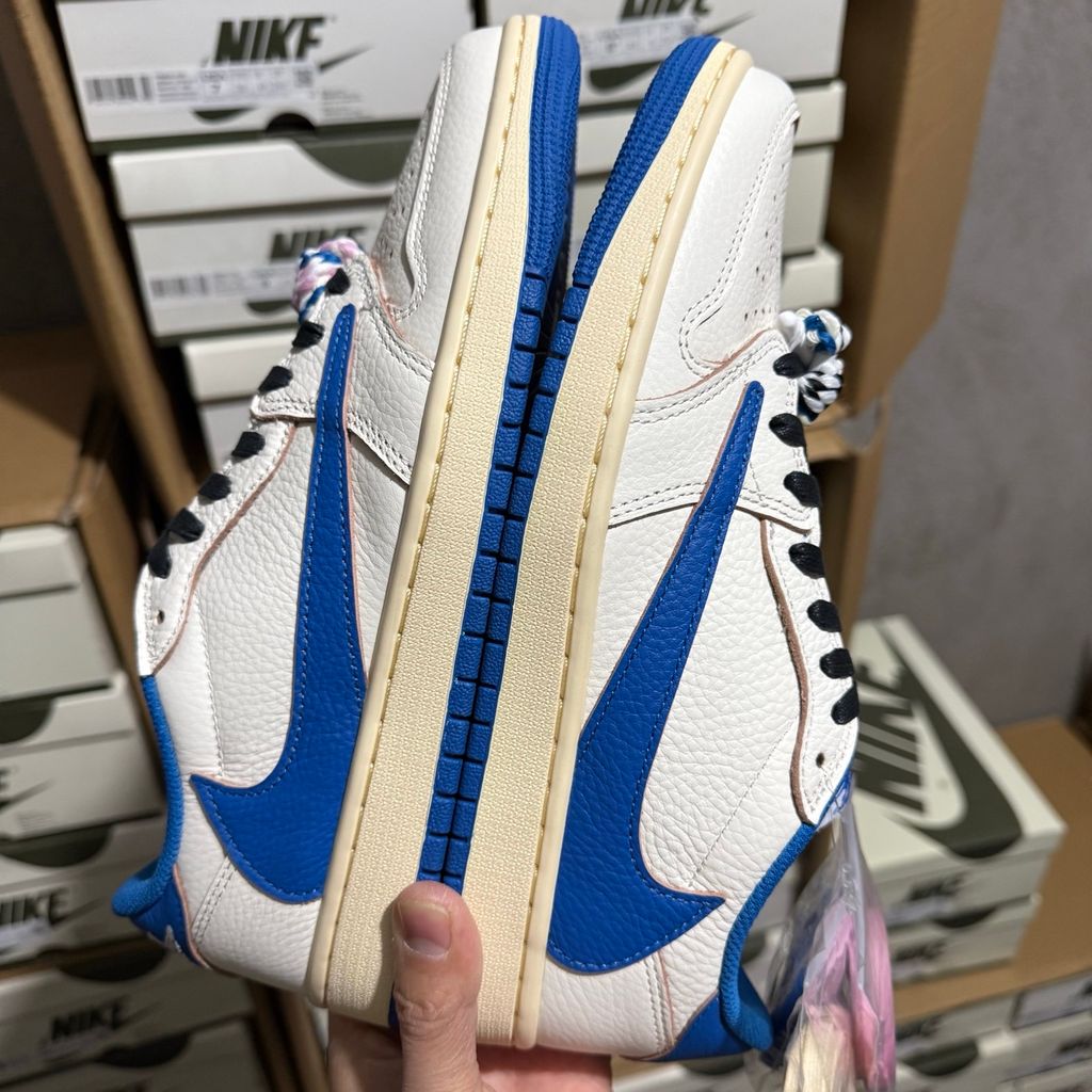 Fragment Design x Travis Scott Air Jordan 1 Low OG SP DM7866-104 Sail Military Blue