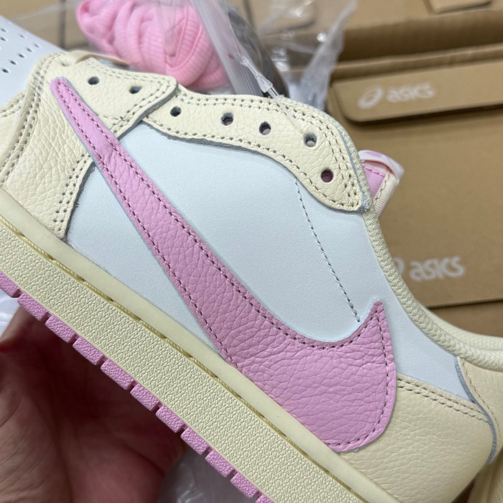 Travis Scott x Air Jordan 1 Low OG SP IQ7604-100 Muslin Shy Pink Sneakers