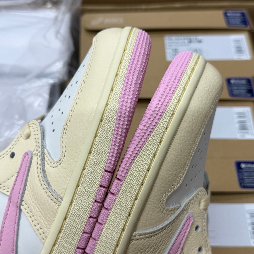 Travis Scott x Air Jordan 1 Low OG SP IQ7604-100 Muslin Shy Pink Sneakers