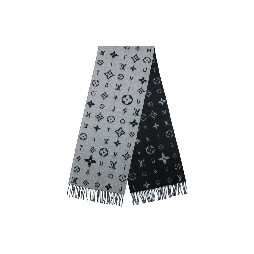 Louis Vuitton allover Monogram fringed scarf 90% wool 10% cashmere luxury winter shawl 215x39cm 9.5cm fringe