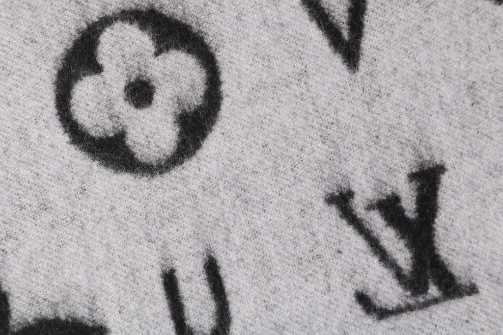 Louis Vuitton allover Monogram fringed scarf 90% wool 10% cashmere luxury winter shawl 215x39cm 9.5cm fringe