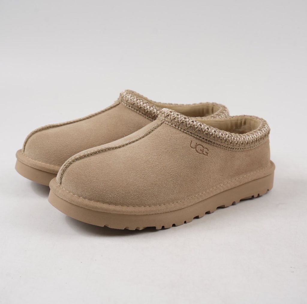 Shop UGG Women's Tasman II 1174470-MUSR in Mushroom suede with 17mm sheepskin lining, UGGbraid collar and lightweight Sugarcane EVA outsole.