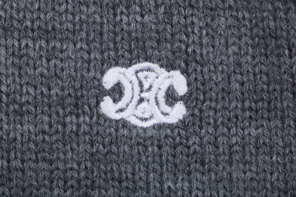 CELINE Triomphe back letter crew neck sweater blended knit relaxed fit seamless computerized knit pullover sizes S-XL
