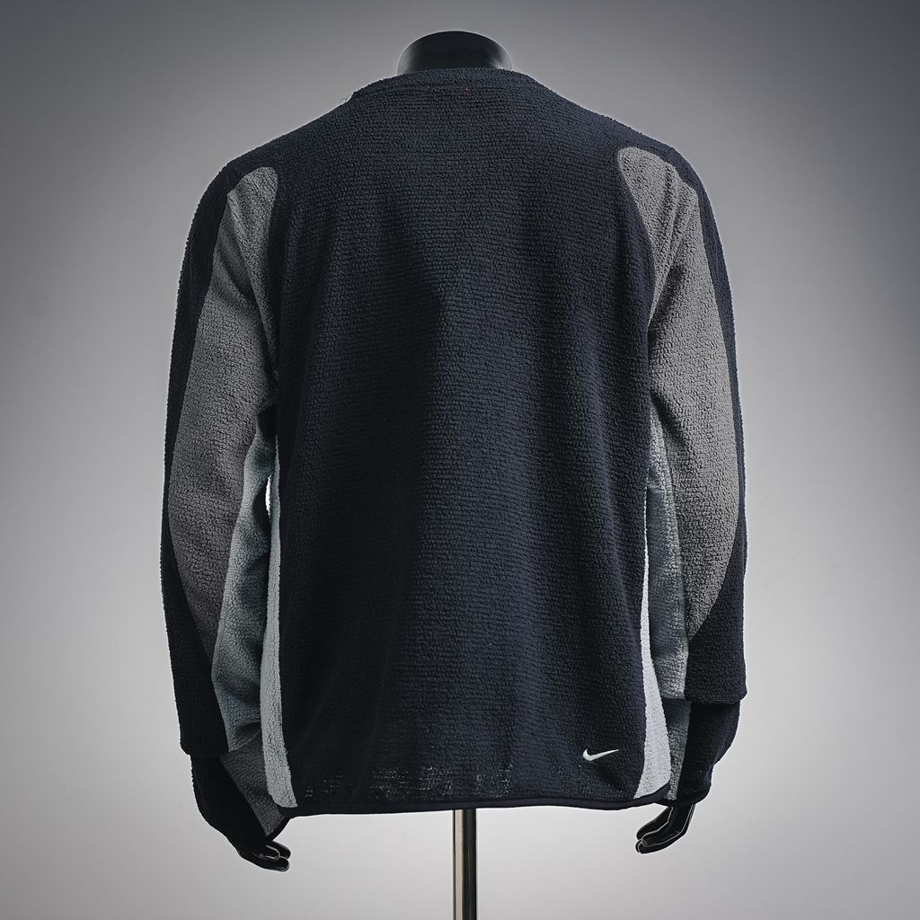 Nike ACG Polartec Air Fleece crew neck long sleeve black lightweight breathable quick drying contrast panel outdoor performance top sizes S-XL