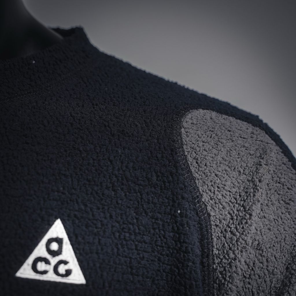Nike ACG Polartec Air Fleece crew neck long sleeve black lightweight breathable quick drying contrast panel outdoor performance top sizes S-XL