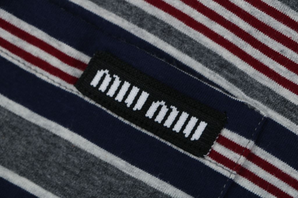 Miu Miu Automne stripe jacquard long sleeve T-shirt 185g 24S combed cotton yarn dyed stripes woven logo cropped boxy fit ribbed cuffs sizes XS-L