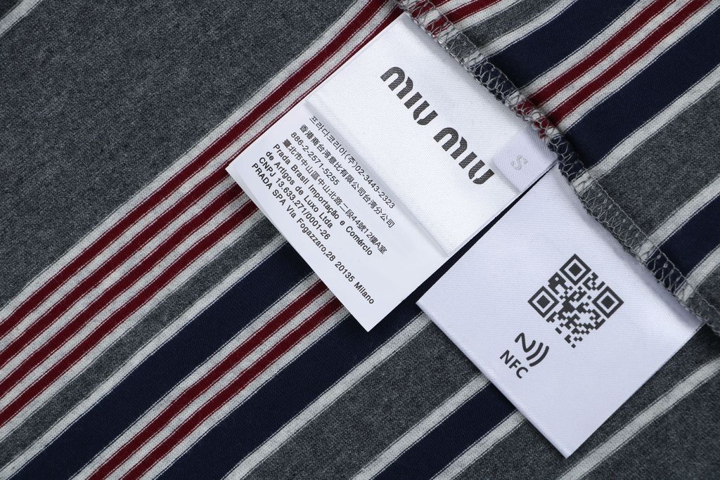 Miu Miu Automne stripe jacquard long sleeve T-shirt 185g 24S combed cotton yarn dyed stripes woven logo cropped boxy fit ribbed cuffs sizes XS-L
