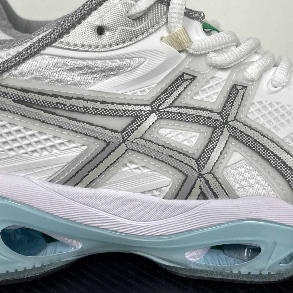 ASICS x HIDDEN NY GEL-KINETIC 2.0 1203B169-100 White Castle Rock Sneakers