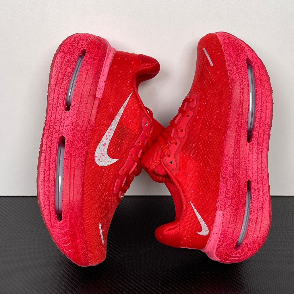 Nike Vomero Premium IU2827-600 University Red Hyper Pink Running Shoes