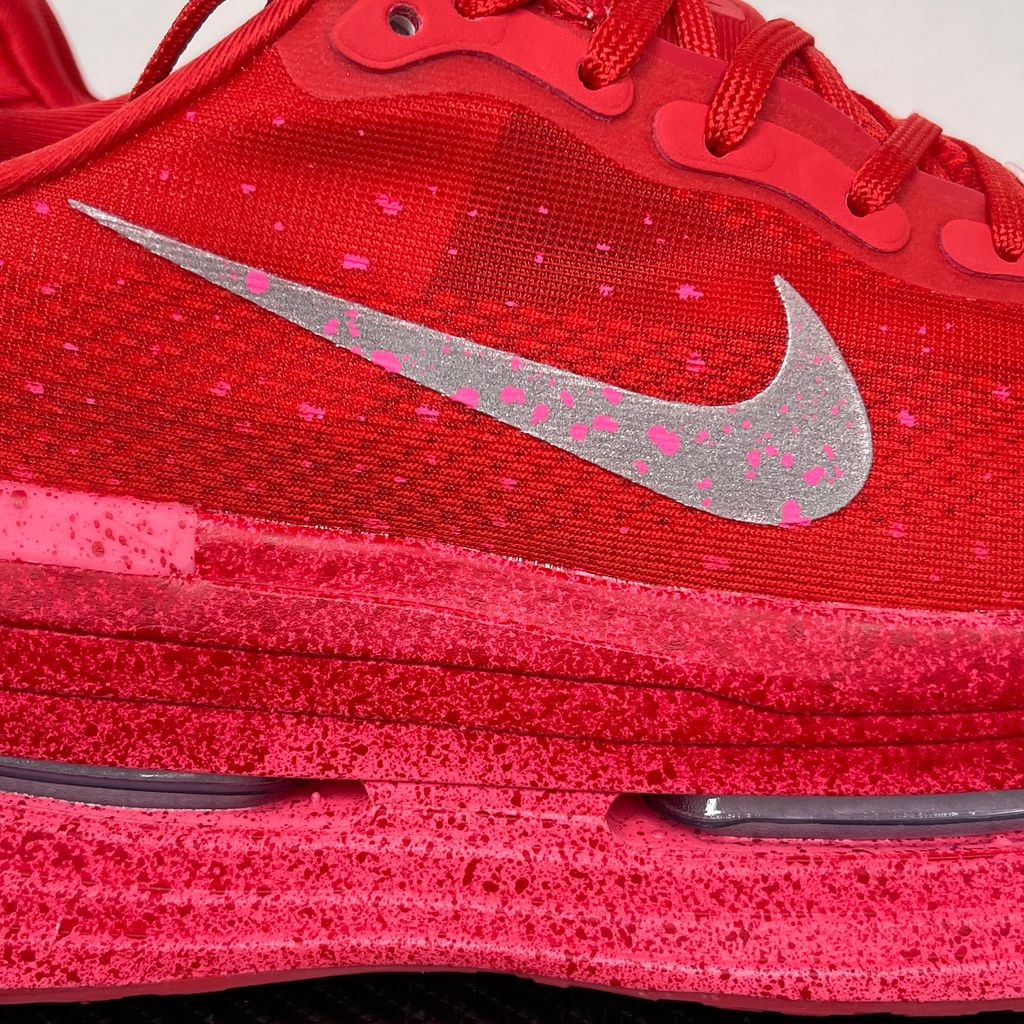 Nike Vomero Premium IU2827-600 University Red Hyper Pink Running Shoes