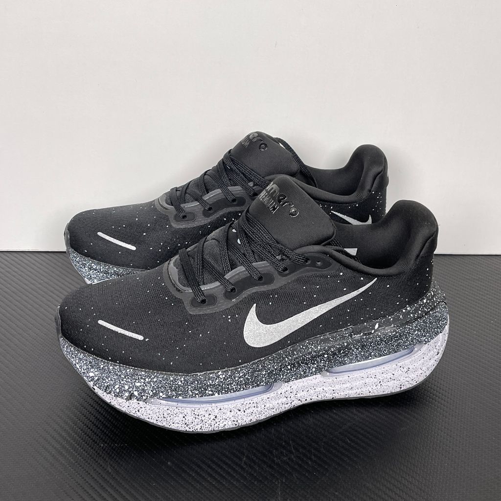 Nike Vomero Premium IU2827-001 Black White Metallic Silver Running Shoes