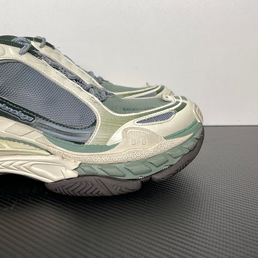 Balenciaga Triple S.2 Gradient 865849WTR2G4491 Green Beige Grey Sneakers