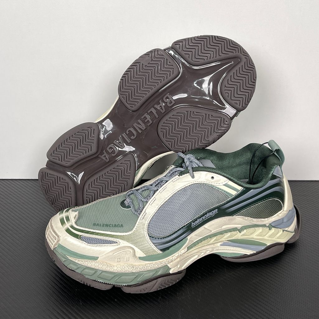 Balenciaga Triple S.2 Gradient 865849WTR2G4491 Green Beige Grey Sneakers