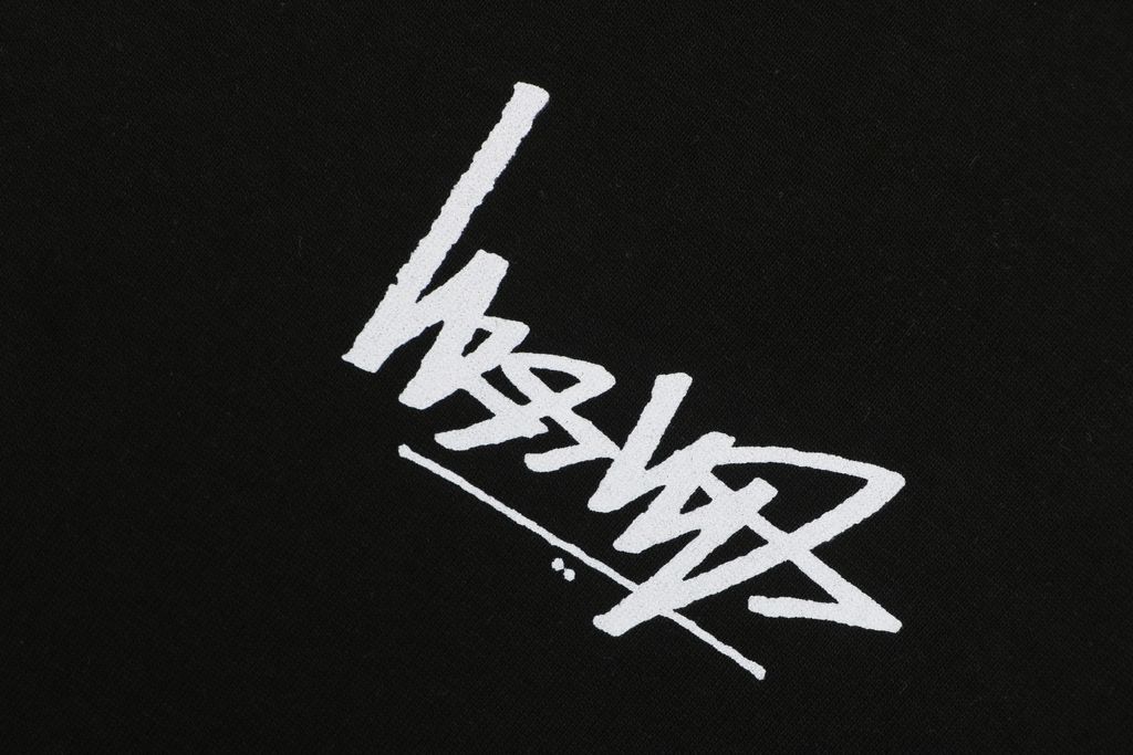 Stussy inverted graffiti letter print long sleeve T-shirt black 230g combed cotton digital direct print 32 count rib crew neck relaxed streetwear tee sizes S-XL