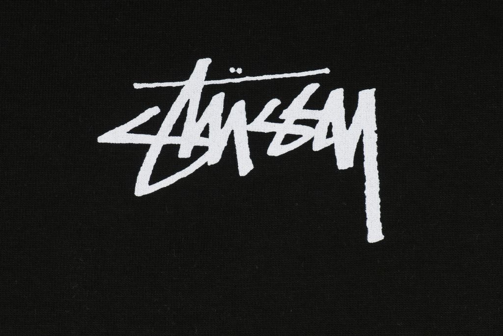 Stussy inverted graffiti letter print long sleeve T-shirt black 230g combed cotton digital direct print 32 count rib crew neck relaxed streetwear tee sizes S-XL