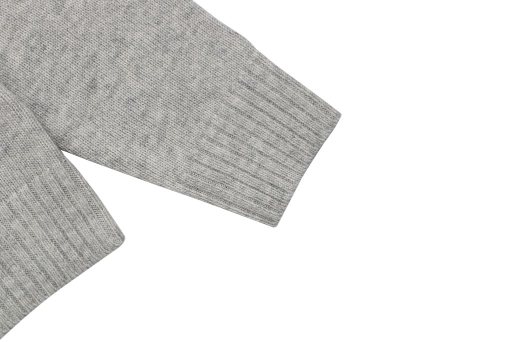 Louis Vuitton Monogram leather patch crew neck sweater 100 percent cotton knit embossed cowhide rear neck patch garment washed pullover sizes S-XL
